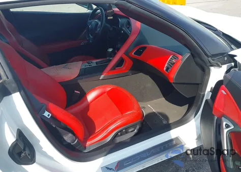 2014 Chevrolet Corvette Stingray из США, поврежденный, VIN 1G1YF2D72E5102701